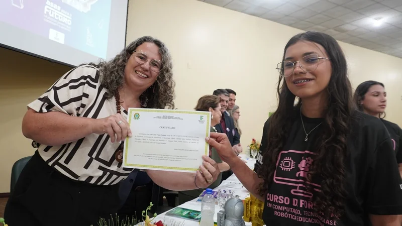 Ministra das Mulheres participa de certificação de alunas do IFRO e destaca ampliação de oportunidades para mulheres na ciência e tecnologia