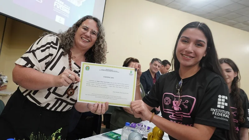 Ministra das Mulheres participa de certificação de alunas do IFRO e destaca ampliação de oportunidades para mulheres na ciência e tecnologia