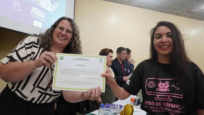 Ministra das Mulheres participa de certificação de alunas do IFRO e destaca ampliação de oportunidades para mulheres na ciência e tecnologia