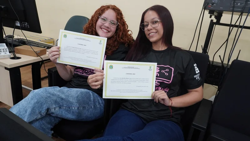Ministra das Mulheres participa de certificação de alunas do IFRO e destaca ampliação de oportunidades para mulheres na ciência e tecnologia