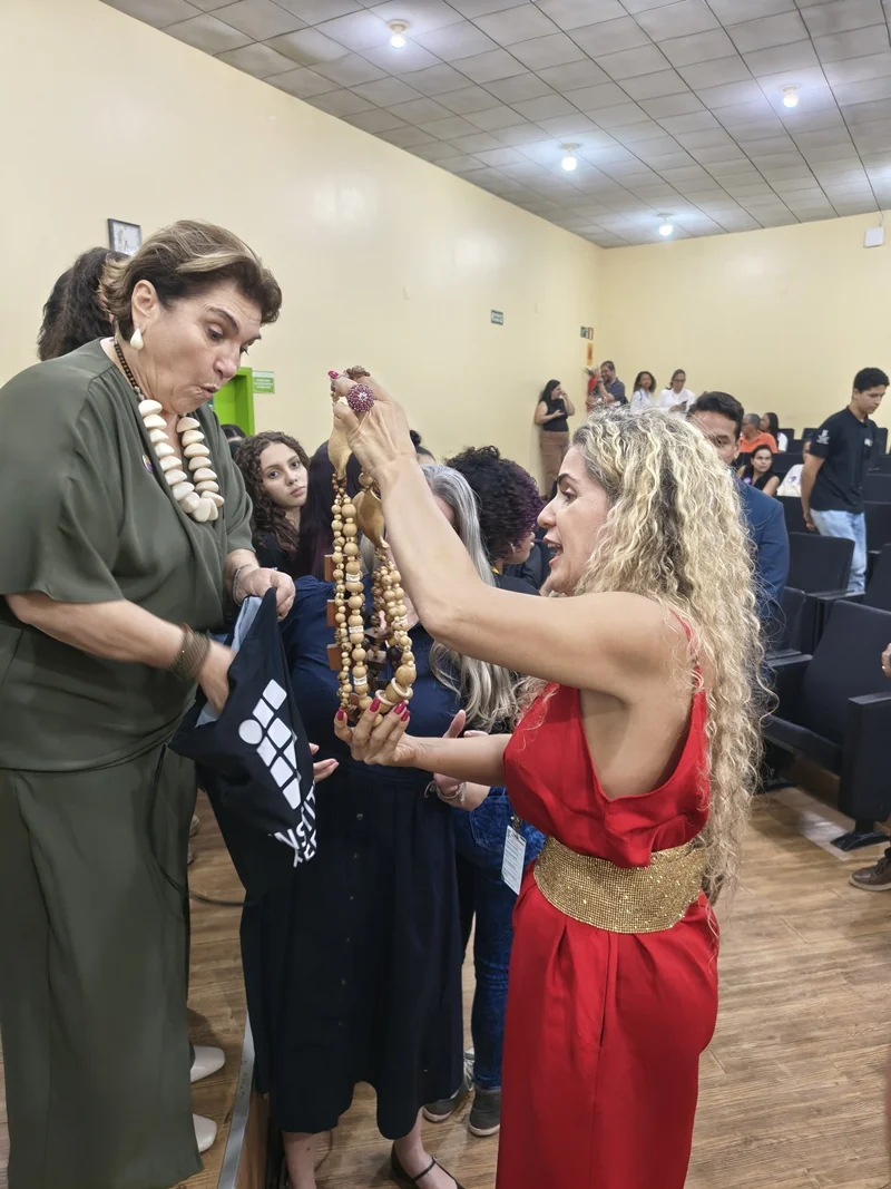 Ministra das Mulheres participa de certificação de alunas do IFRO e destaca ampliação de oportunidades para mulheres na ciência e tecnologia