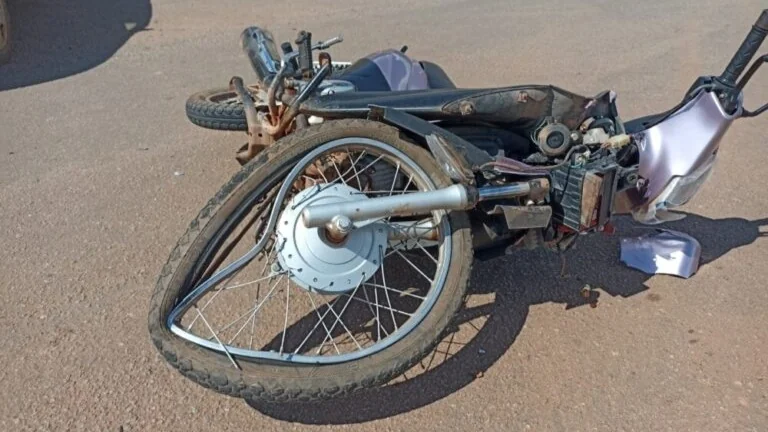 Mulher fica gravemente ferida após colisão entre moto e carro em Alta Floresta d’Oeste