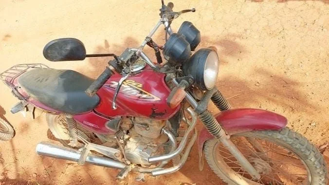 Motociclista embriagado e sem CNH sofre acidente na zona rural de São Miguel do Guaporé