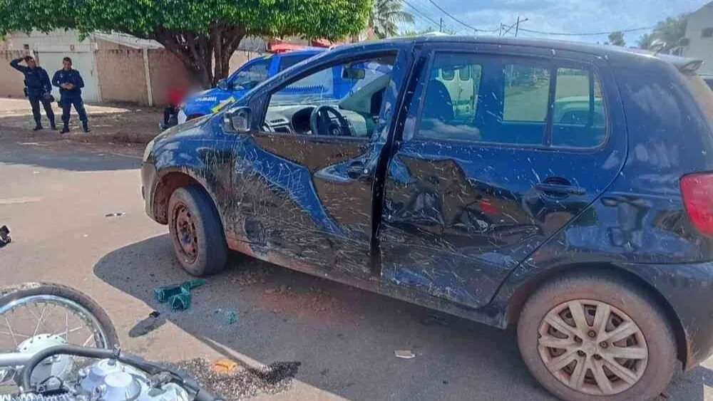 Motociclista é socorrido após colisão em carro no bairro Boa Esperança