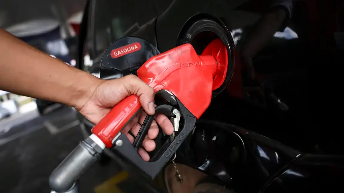 Nova lei aumenta penas para furto e roubo de combustíveis