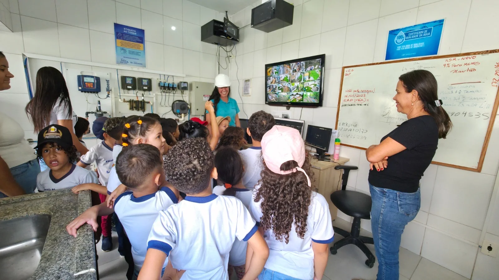 Águas de Ariquemes transforma aprendizado sobre água em experiência prática para alunos