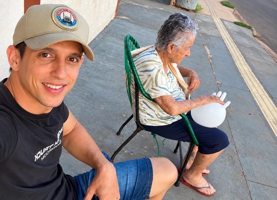 Aos 104 anos, dona Dila Costa mantém rotina independente em Pimenta Bueno, RO