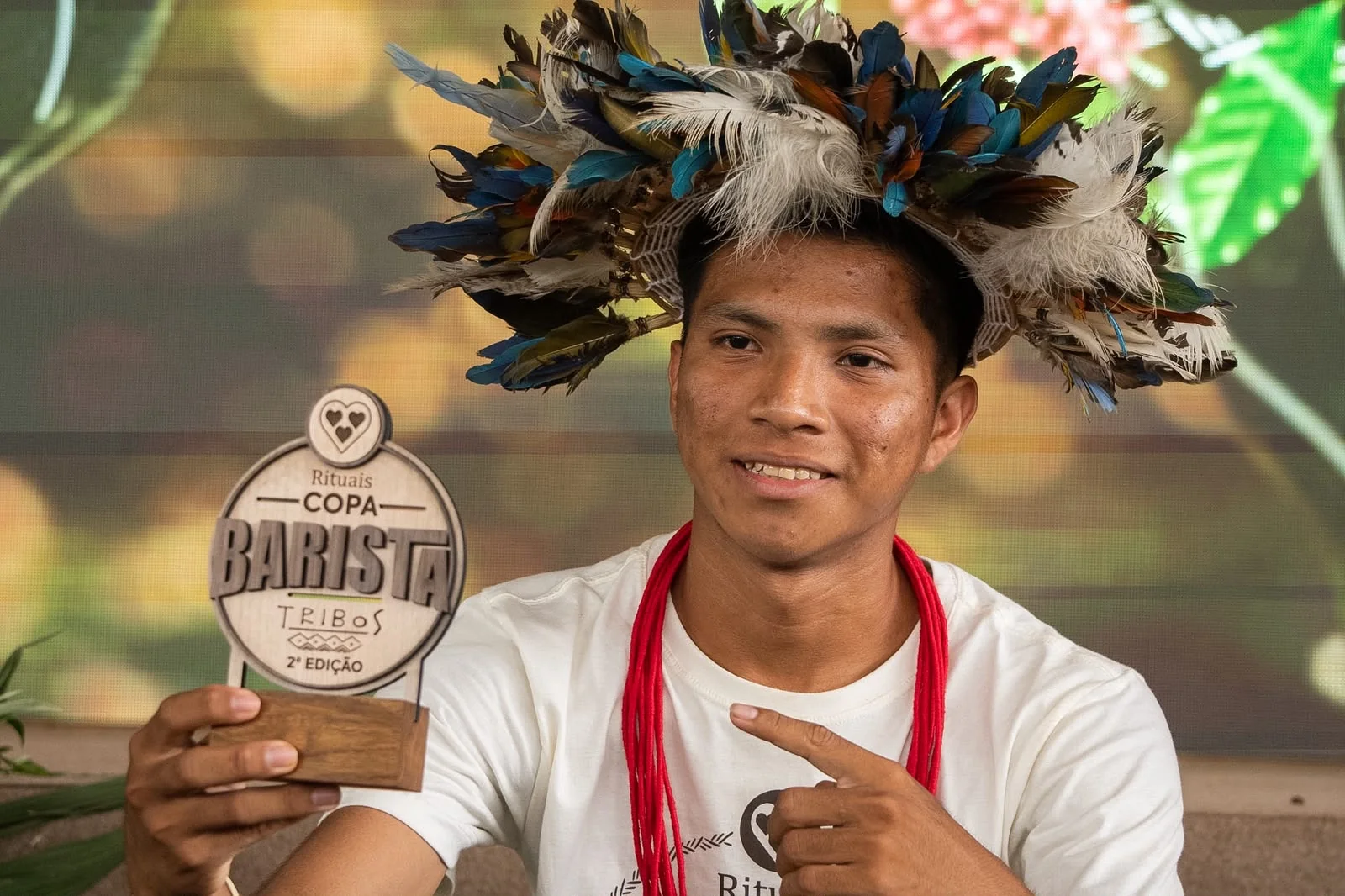 Indígena Manasses Oykoeter Suruí vence 8º Concurso Tribos em Cacoal e conquista prêmio de R$ 25 mil
