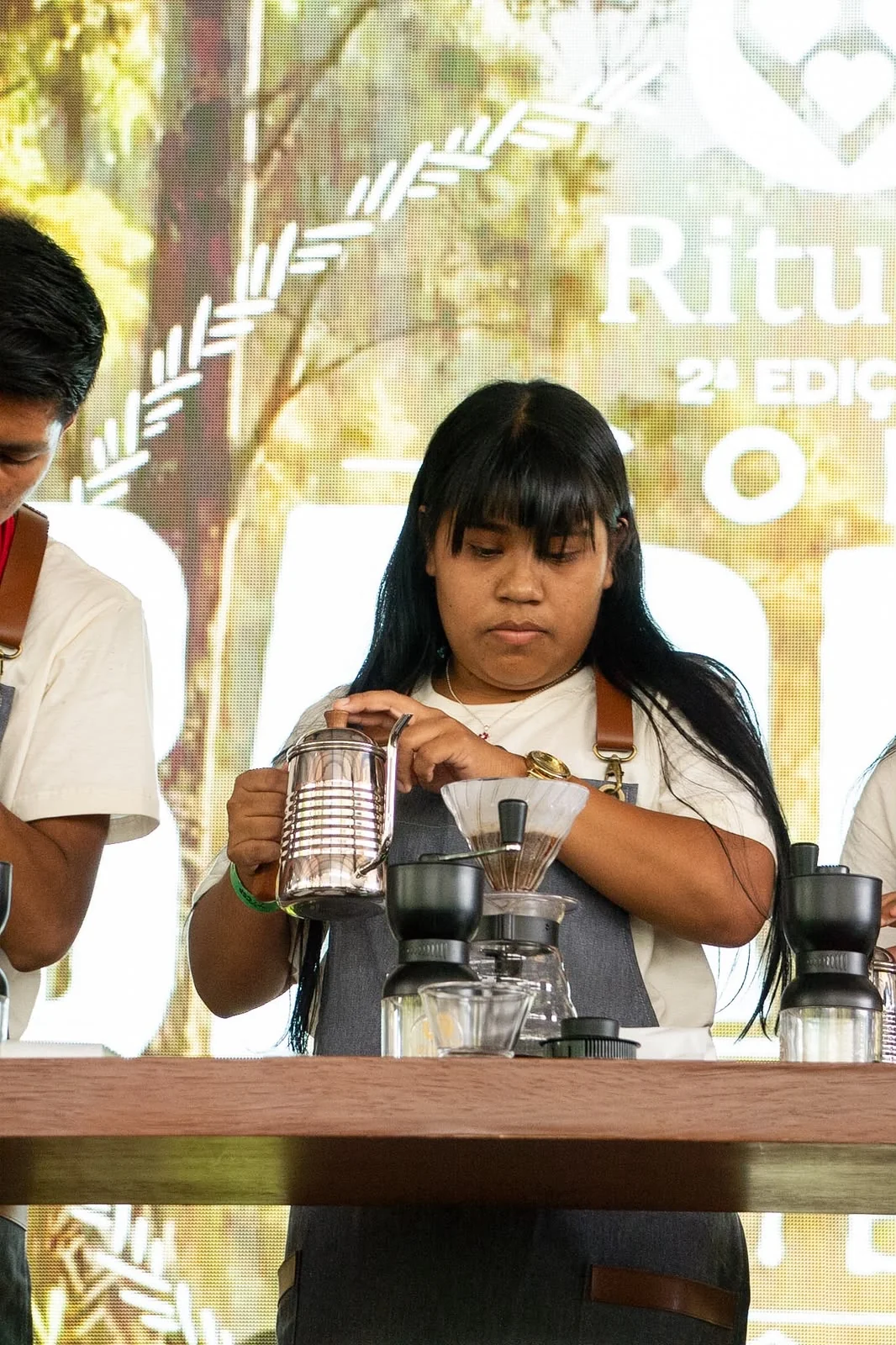 Indígena Manasses Oykoeter Suruí vence 8º Concurso Tribos em Cacoal e conquista prêmio de R$ 25 mil