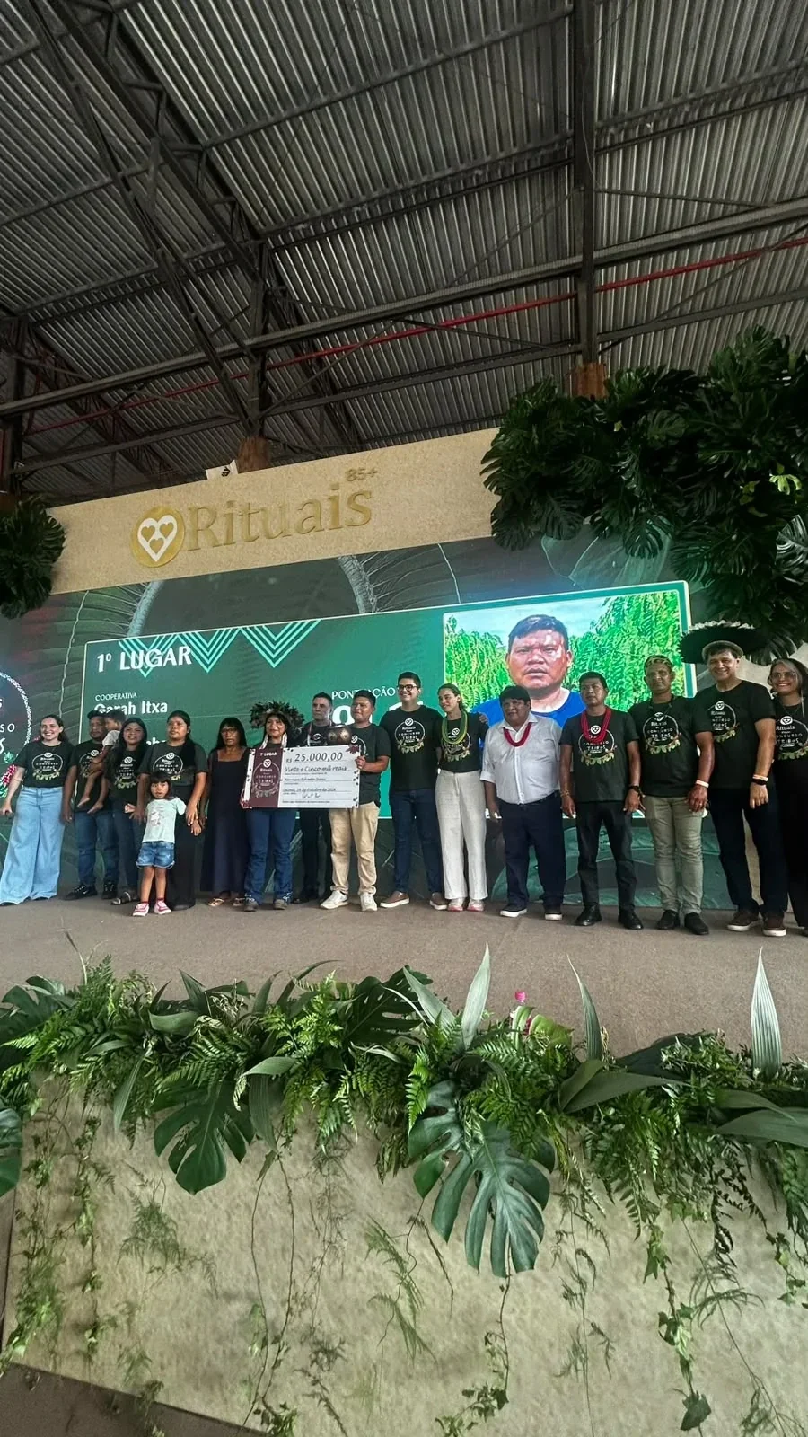 Indígena Manasses Oykoeter Suruí vence 8º Concurso Tribos em Cacoal e conquista prêmio de R$ 25 mil