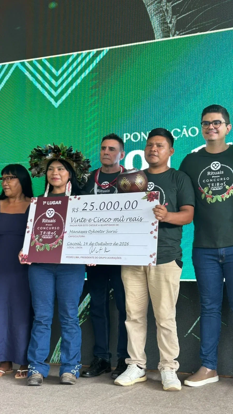 Indígena Manasses Oykoeter Suruí vence 8º Concurso Tribos em Cacoal e conquista prêmio de R$ 25 mil