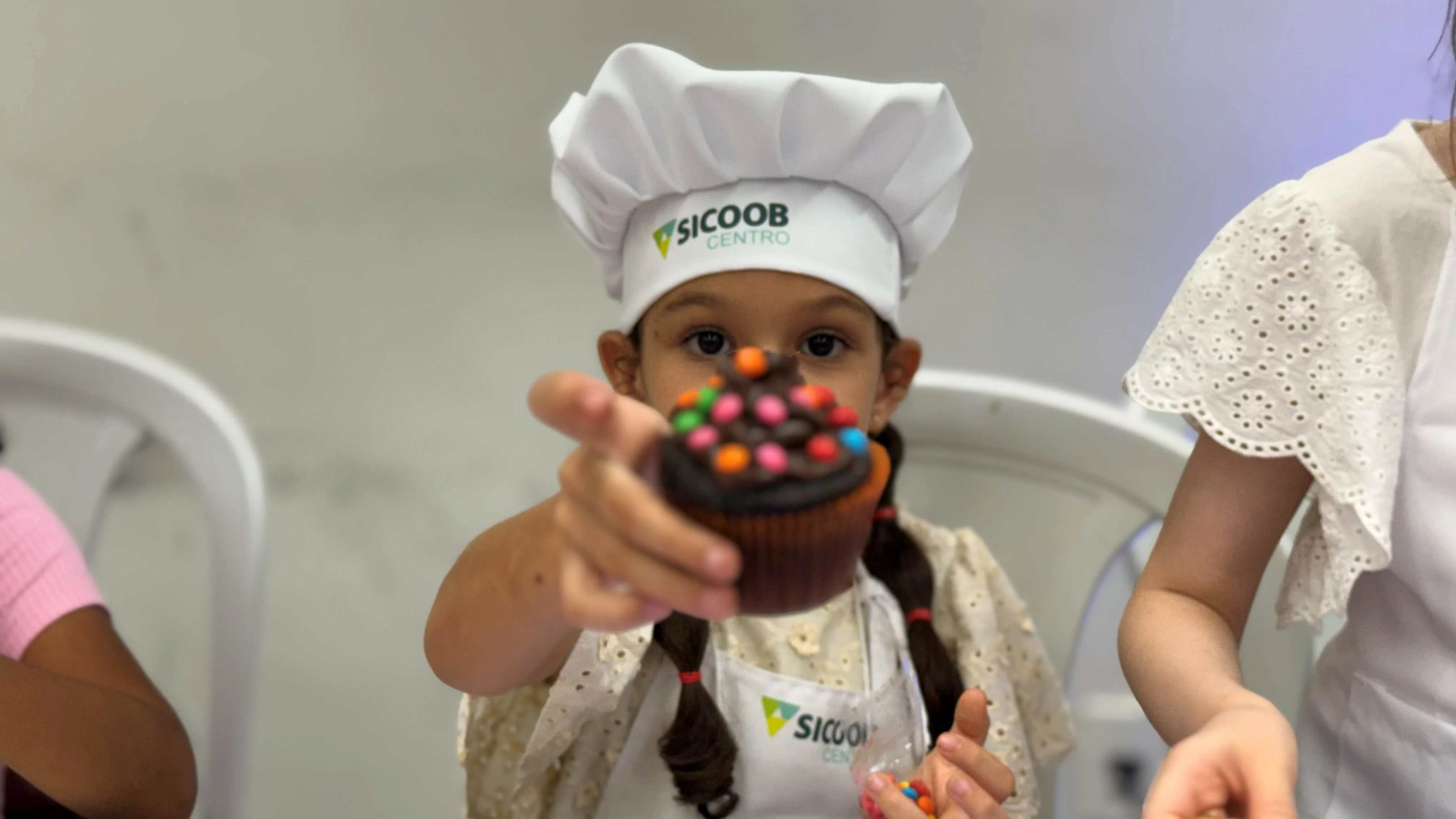 Oficina de Chocolate apresenta às crianças a riqueza do cacau de Rondônia em Ji-Paraná