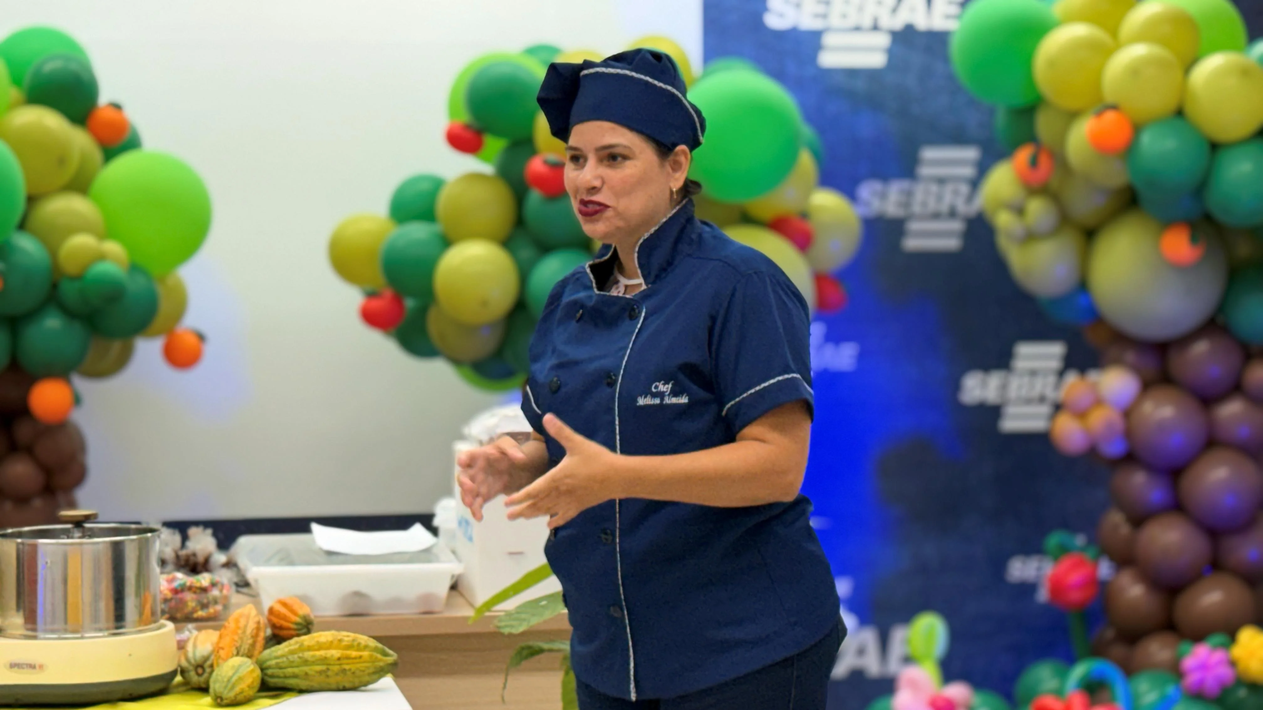 Oficina de Chocolate apresenta às crianças a riqueza do cacau de Rondônia em Ji-Paraná