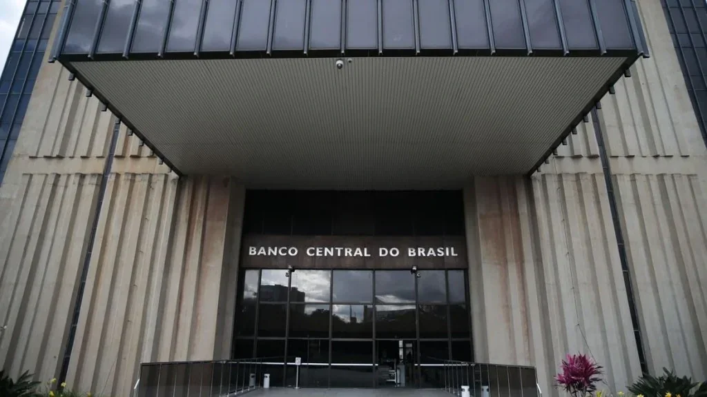 TCU aprova contas do BC de 2025 após desvincular processo do Master