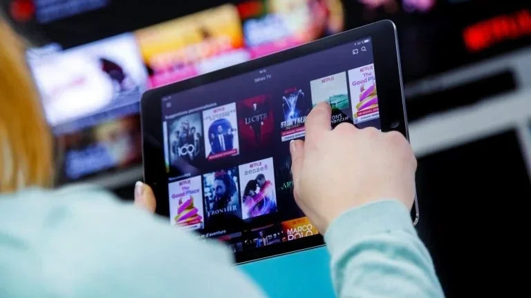 Projeto proíbe exibição de anúncios em planos pagos de streaming