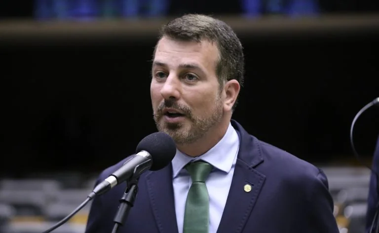 Projeto cria sistema de descarte especial para agulhas e seringas usadas em casa