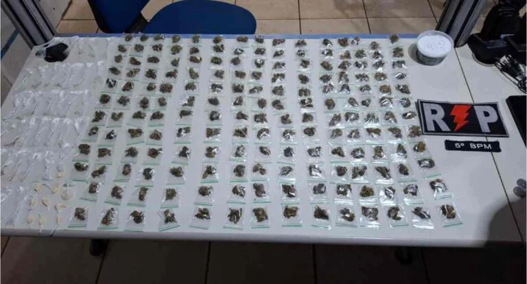 Polícia apreende 226 porções de drogas e rádios comunicadores em Porto Velho