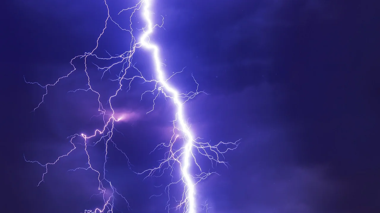 Inmet emite alerta amarelo para chuva intensa e ventos de até 60 km/h em Rondônia nesta terça-feira